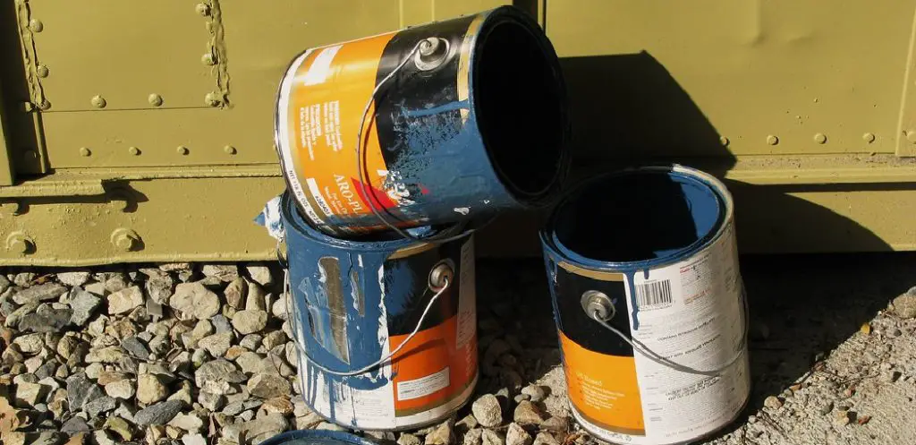 How to Dispose of Latex Paint Water