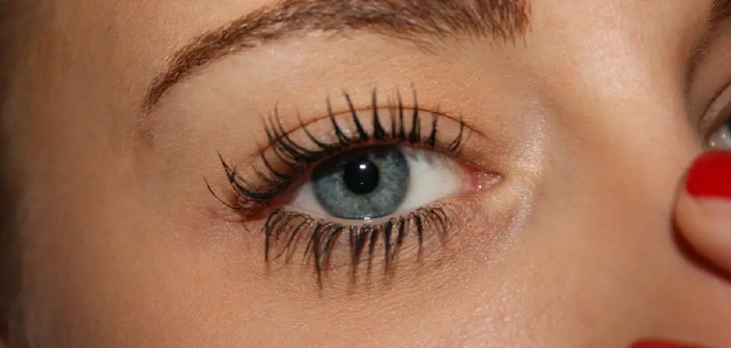 How to Fix Eyelashes That Grow in Different Directions
